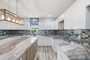 2318 E Brookside Ave_014
