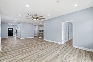 2318 E Brookside Ave_011