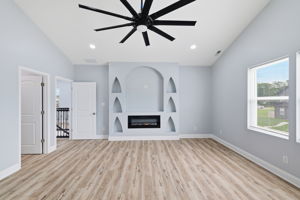 2318 E Brookside Ave_030