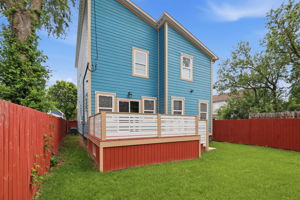 2318 E Brookside Ave_050