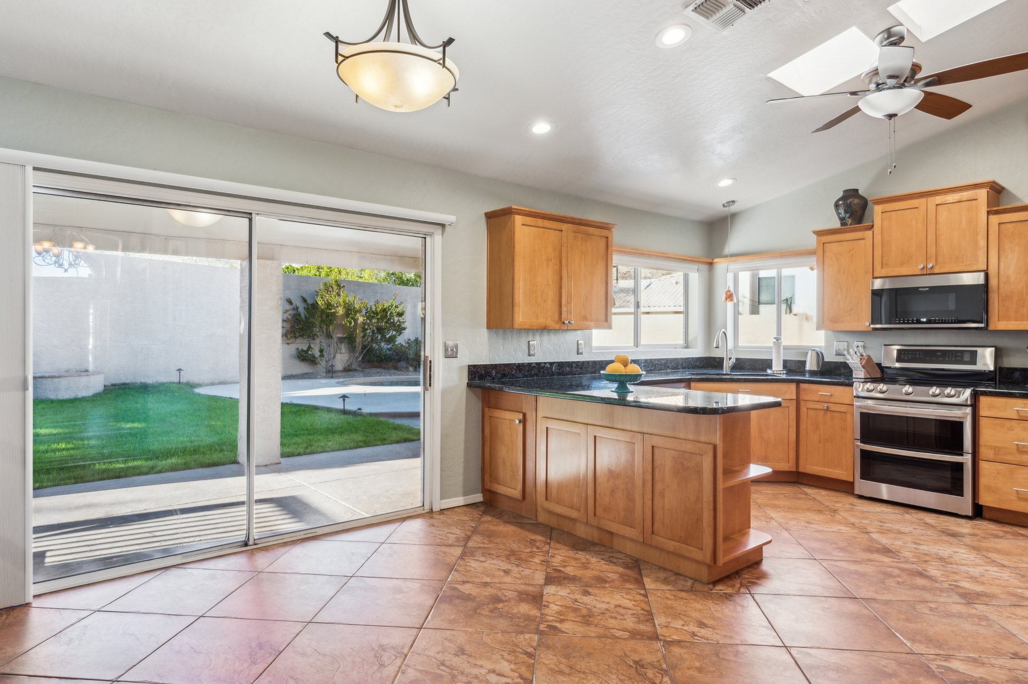 2318 E Granite View Dr, Phoenix, AZ 85048 - 015.jpg