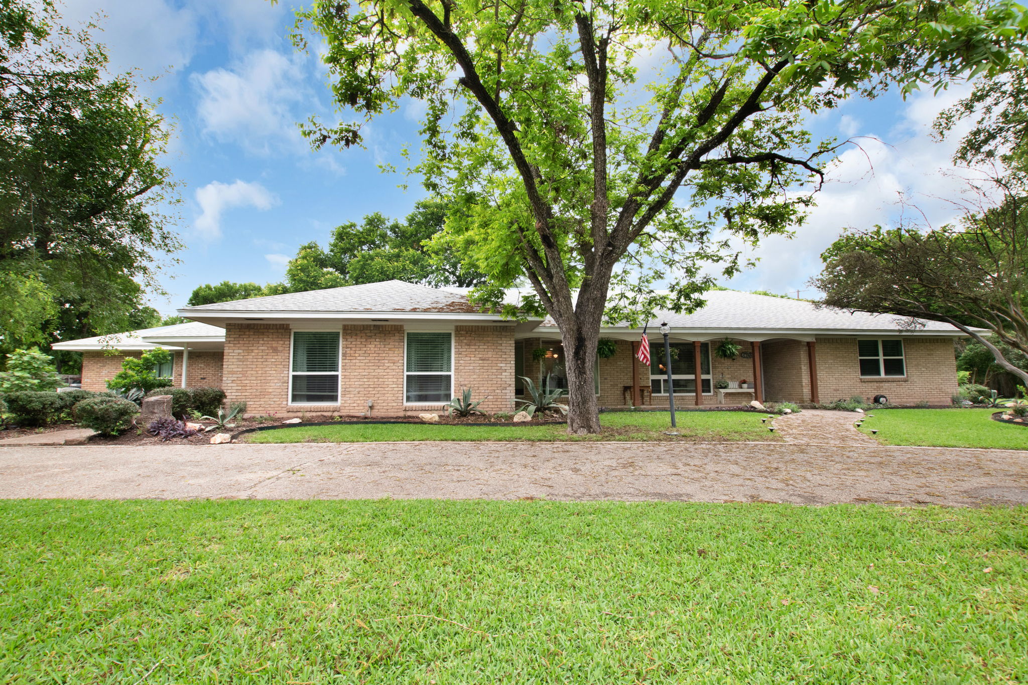 2318 Marlandwood Rd, Temple, TX 76502 Axiom Digital Promotions