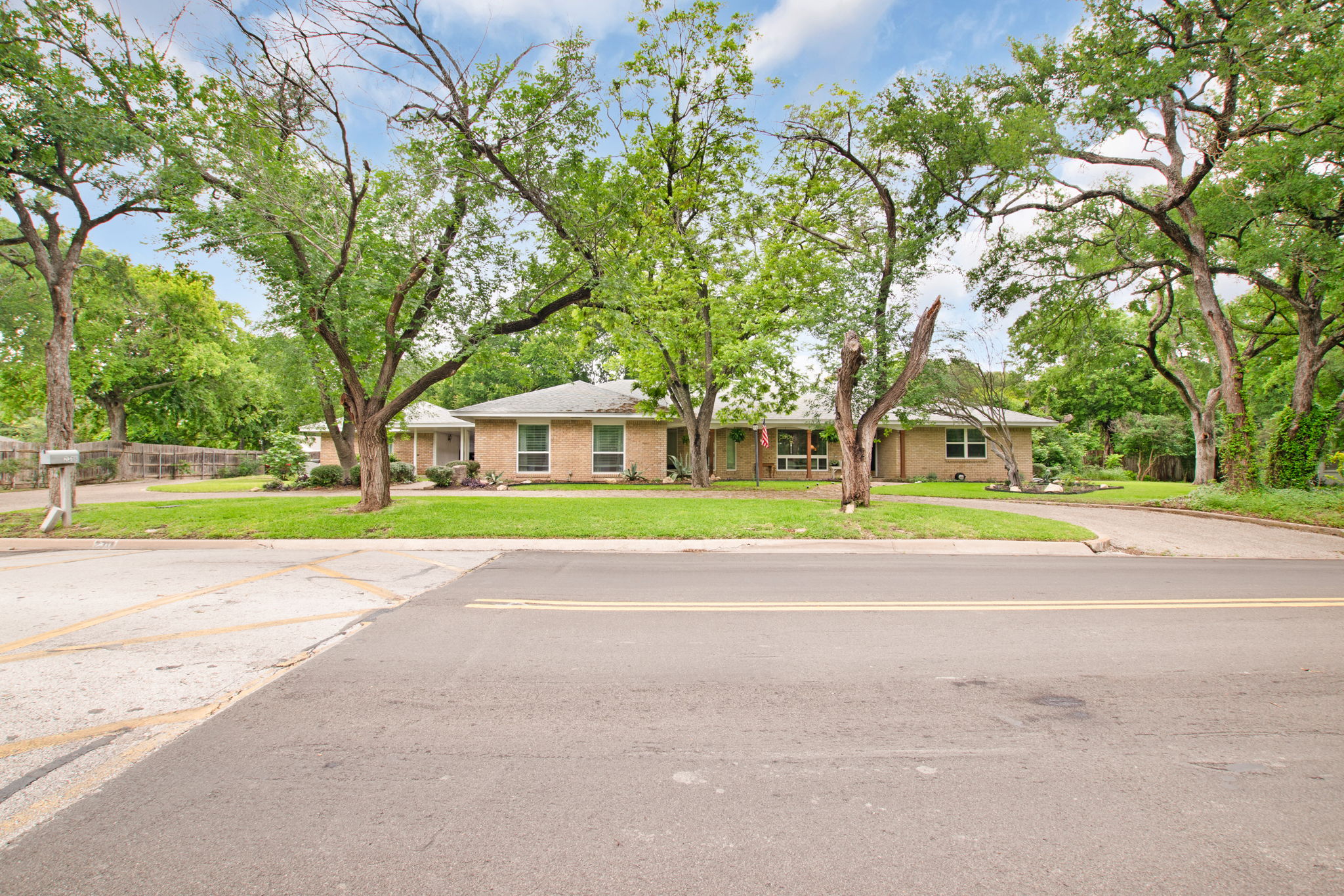 2318 Marlandwood Rd, Temple, TX 76502 Axiom Digital Promotions