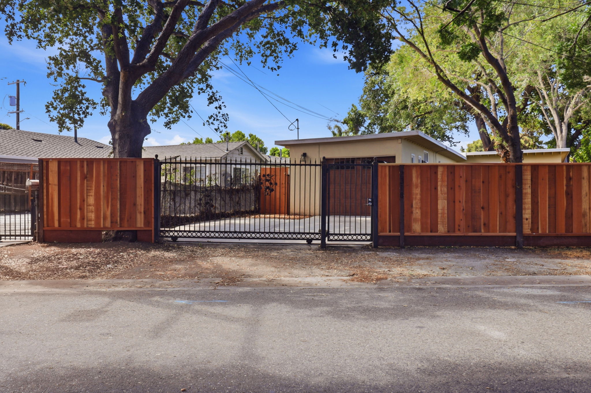 002_F8_2318 Palo Verde Ave