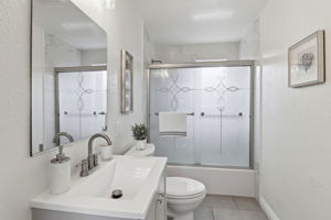 024_F8_2318 Palo Verde Ave