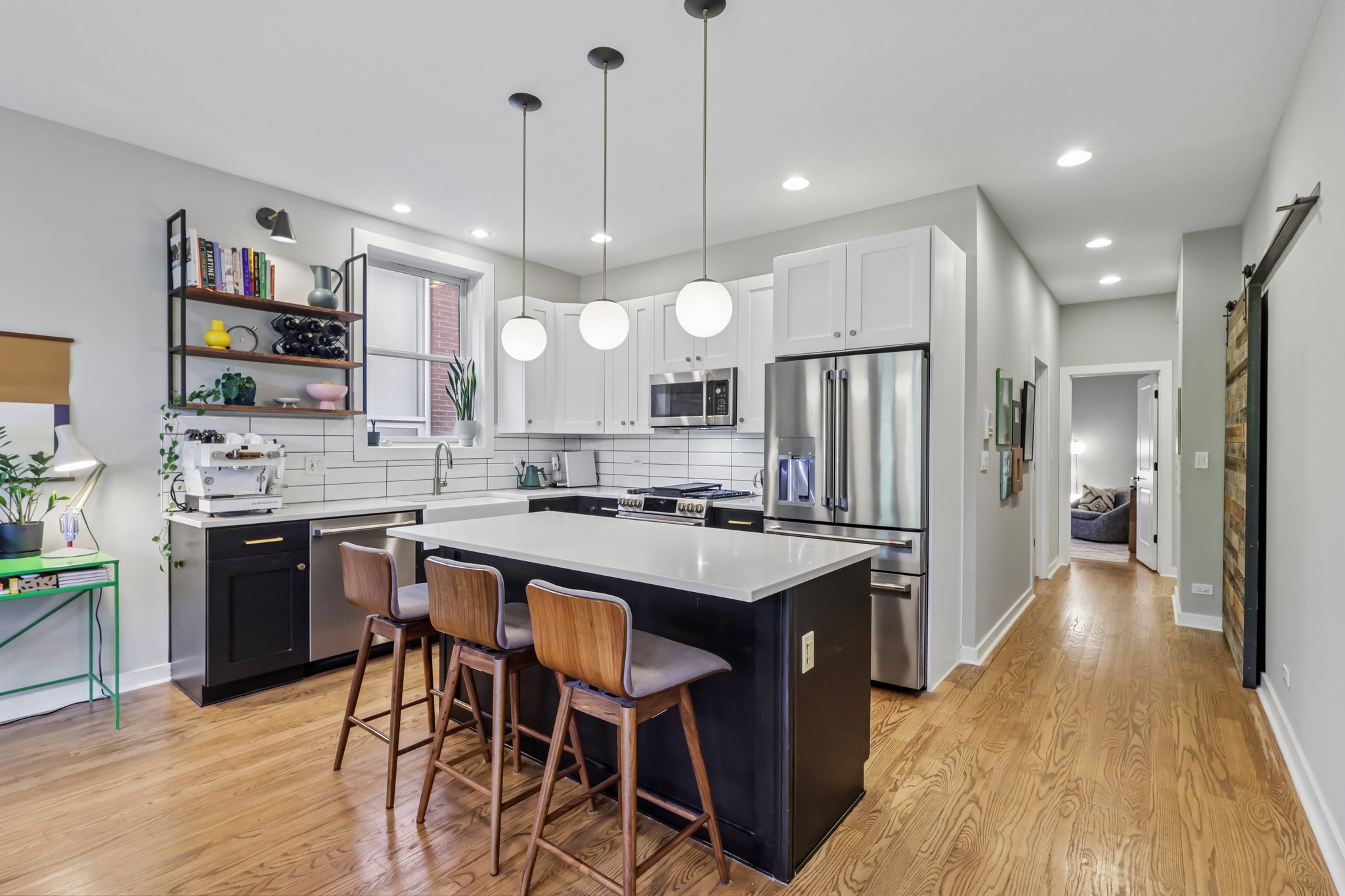N Leavitt St 4-S0205-016.jpg