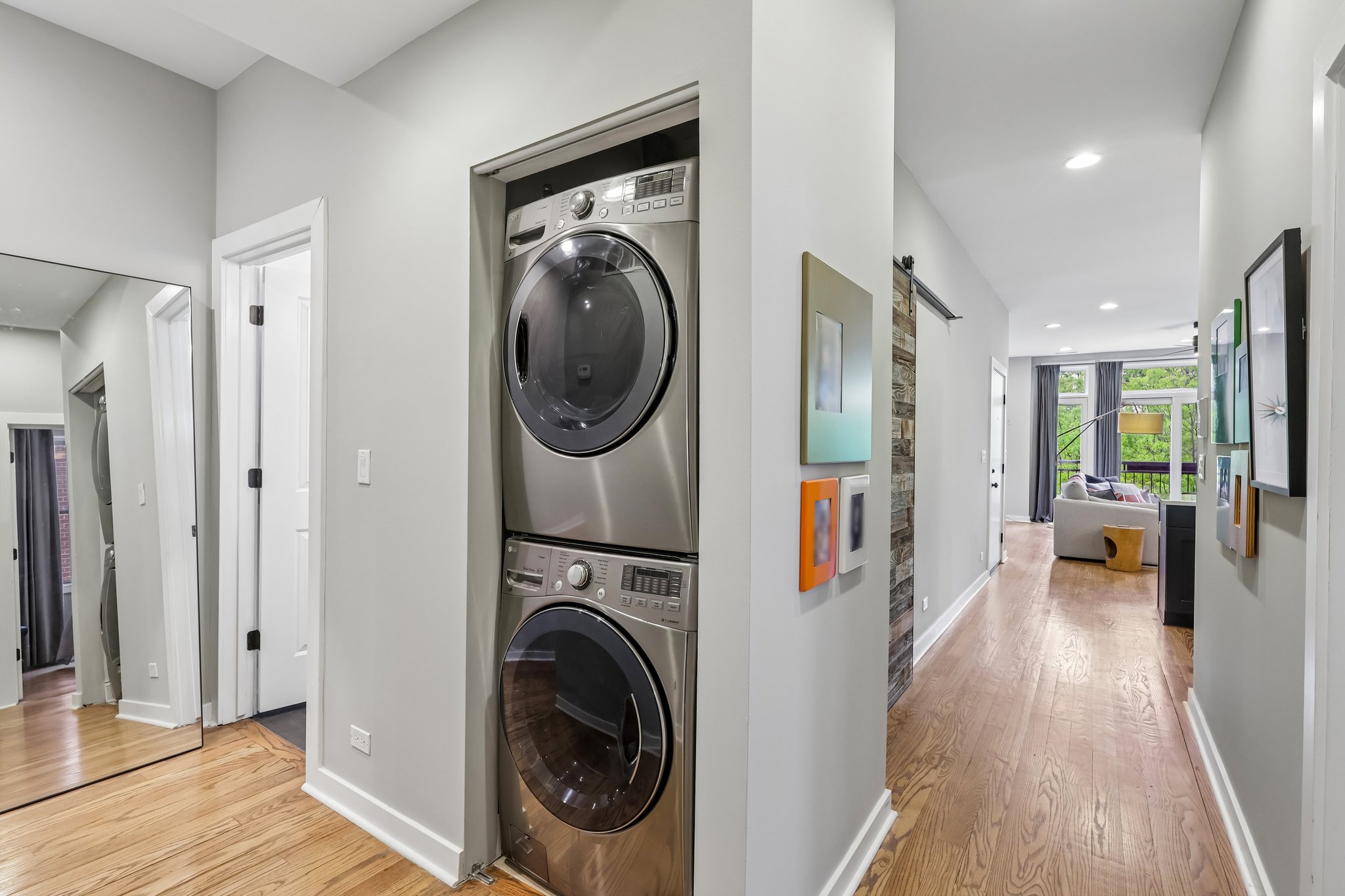 N Leavitt St 4-S0205-024.jpg