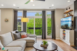 N Leavitt St 4-S0205-010.jpg