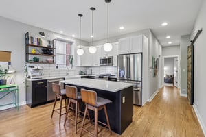 N Leavitt St 4-S0205-016.jpg