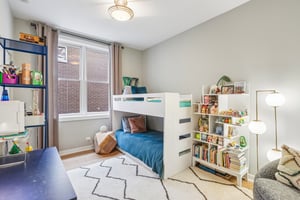 N Leavitt St 4-S0205-022.jpg