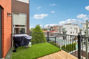 N Leavitt St 4-S0205-033.jpg