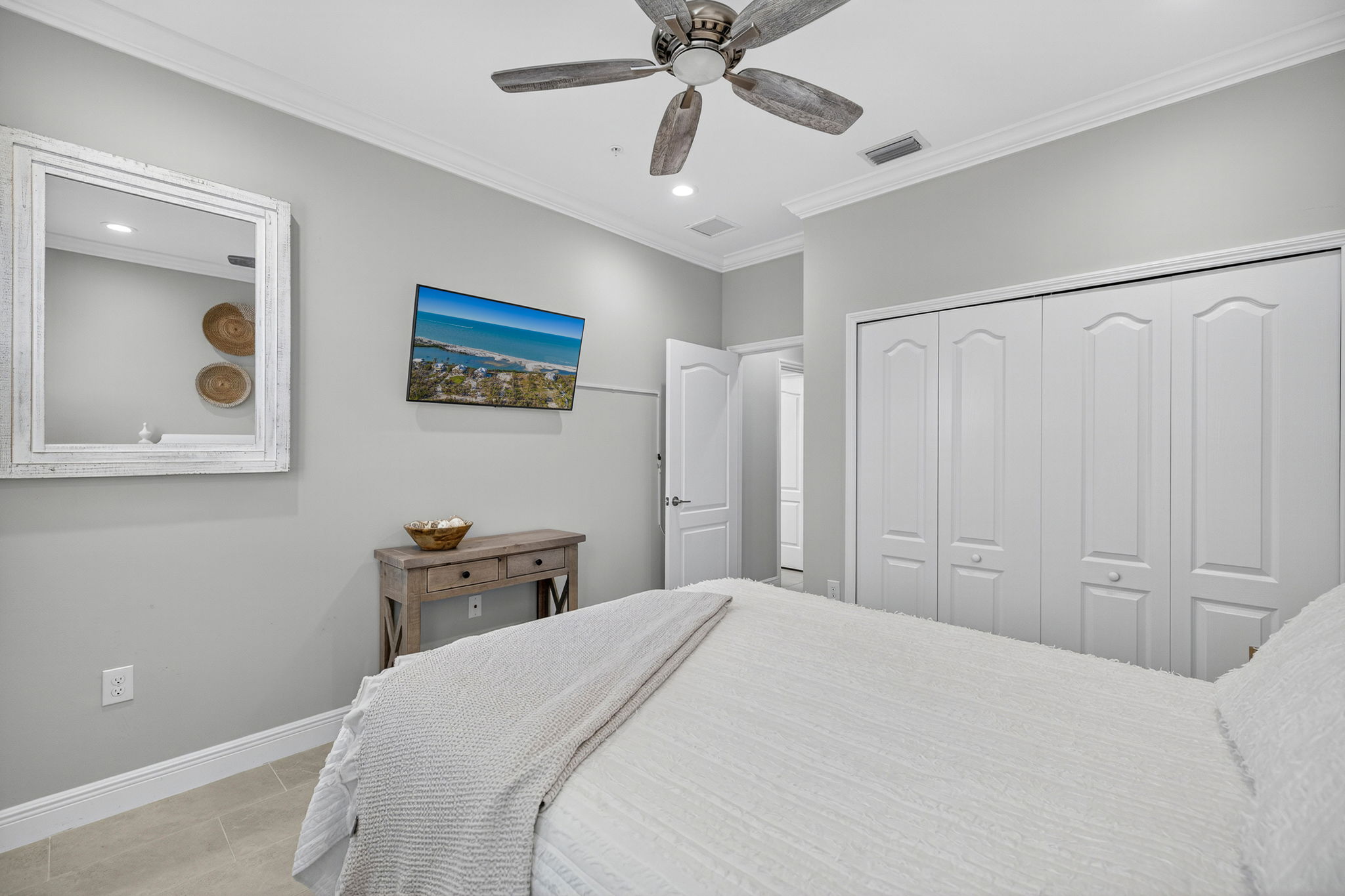 Guest Bedroom 1 - 1 of 2