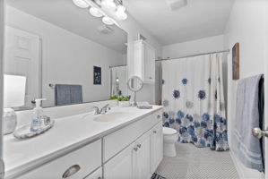  Photo 40