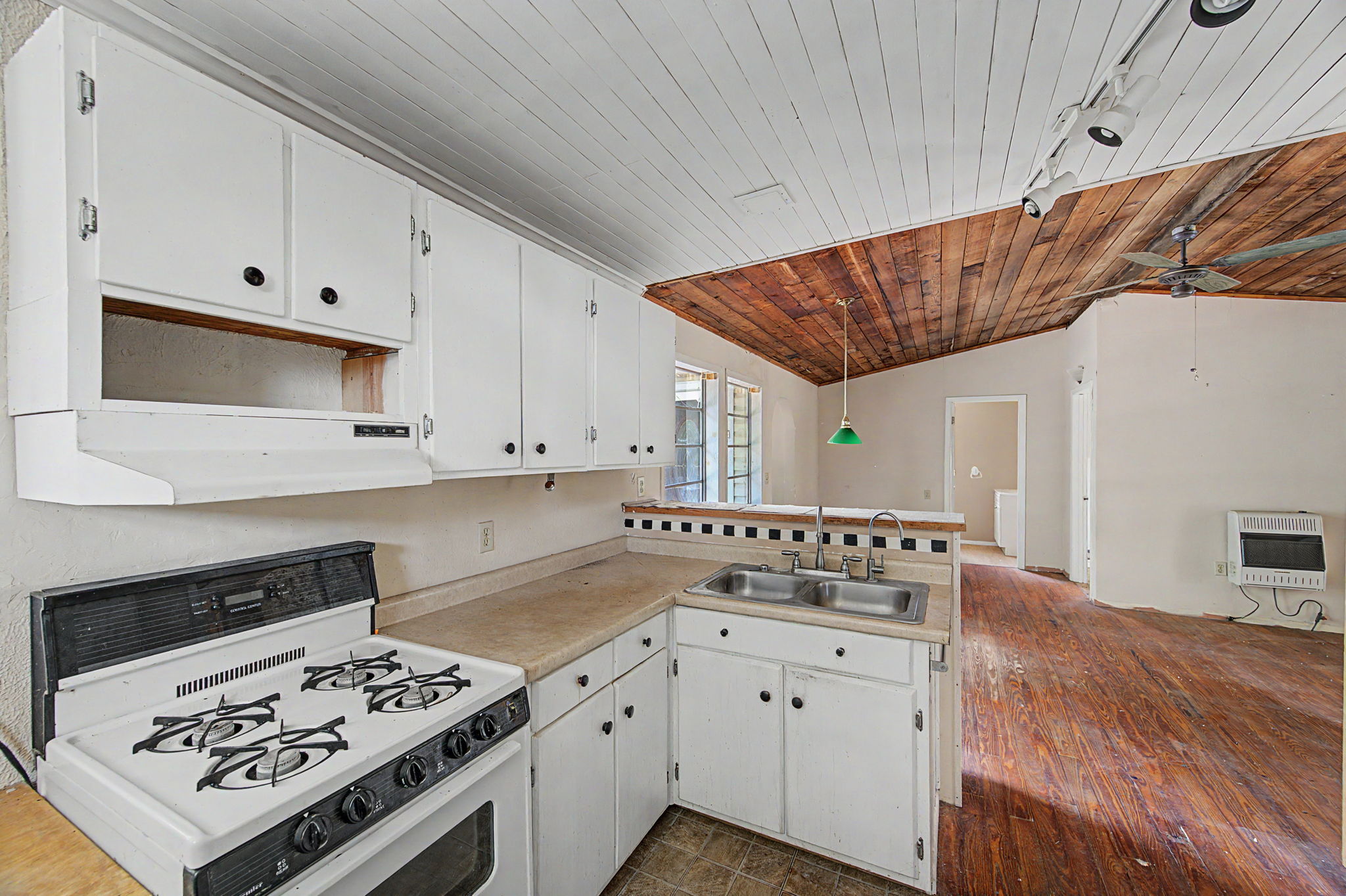 Interiors (7)