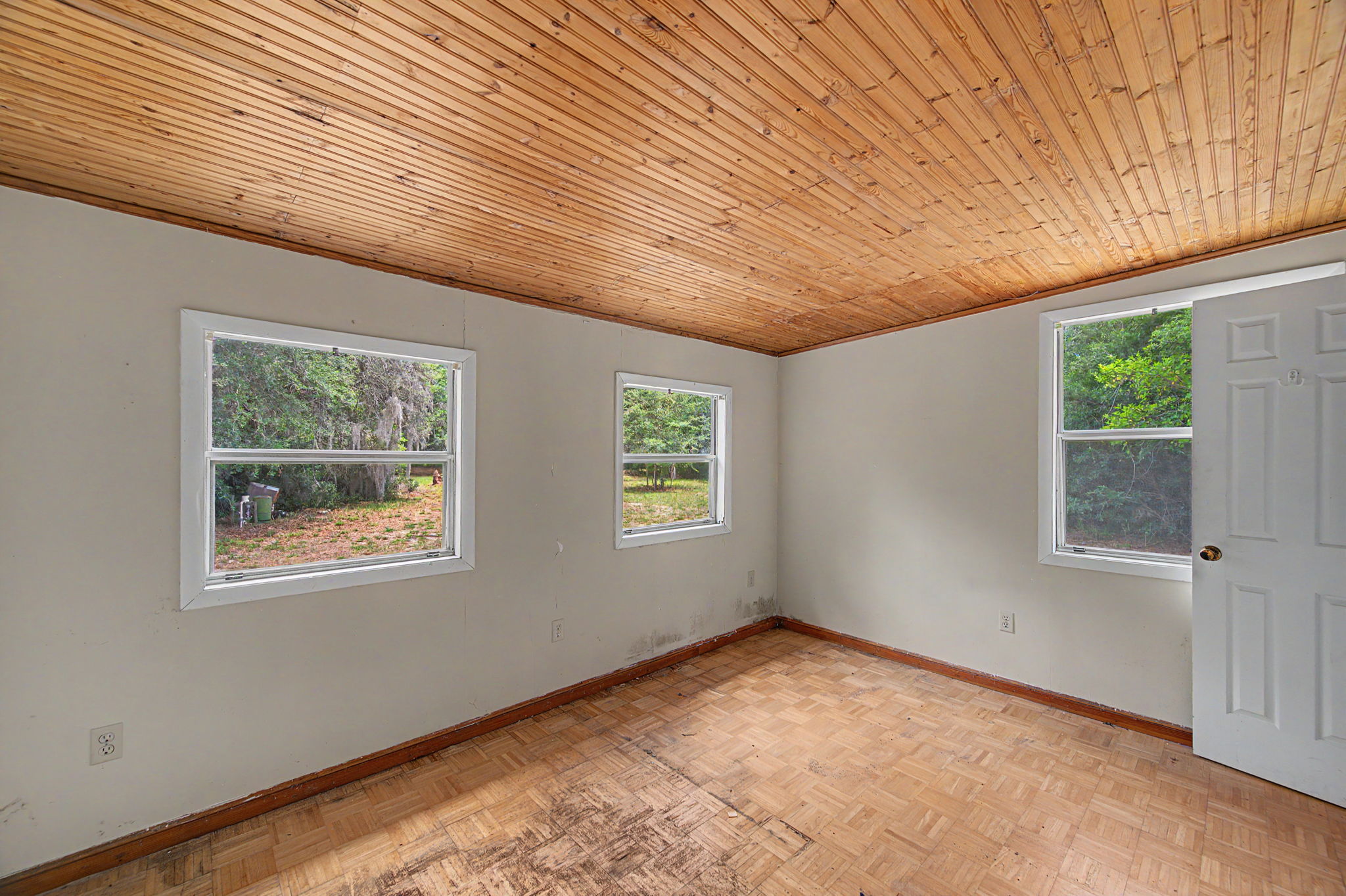 Interiors (20)