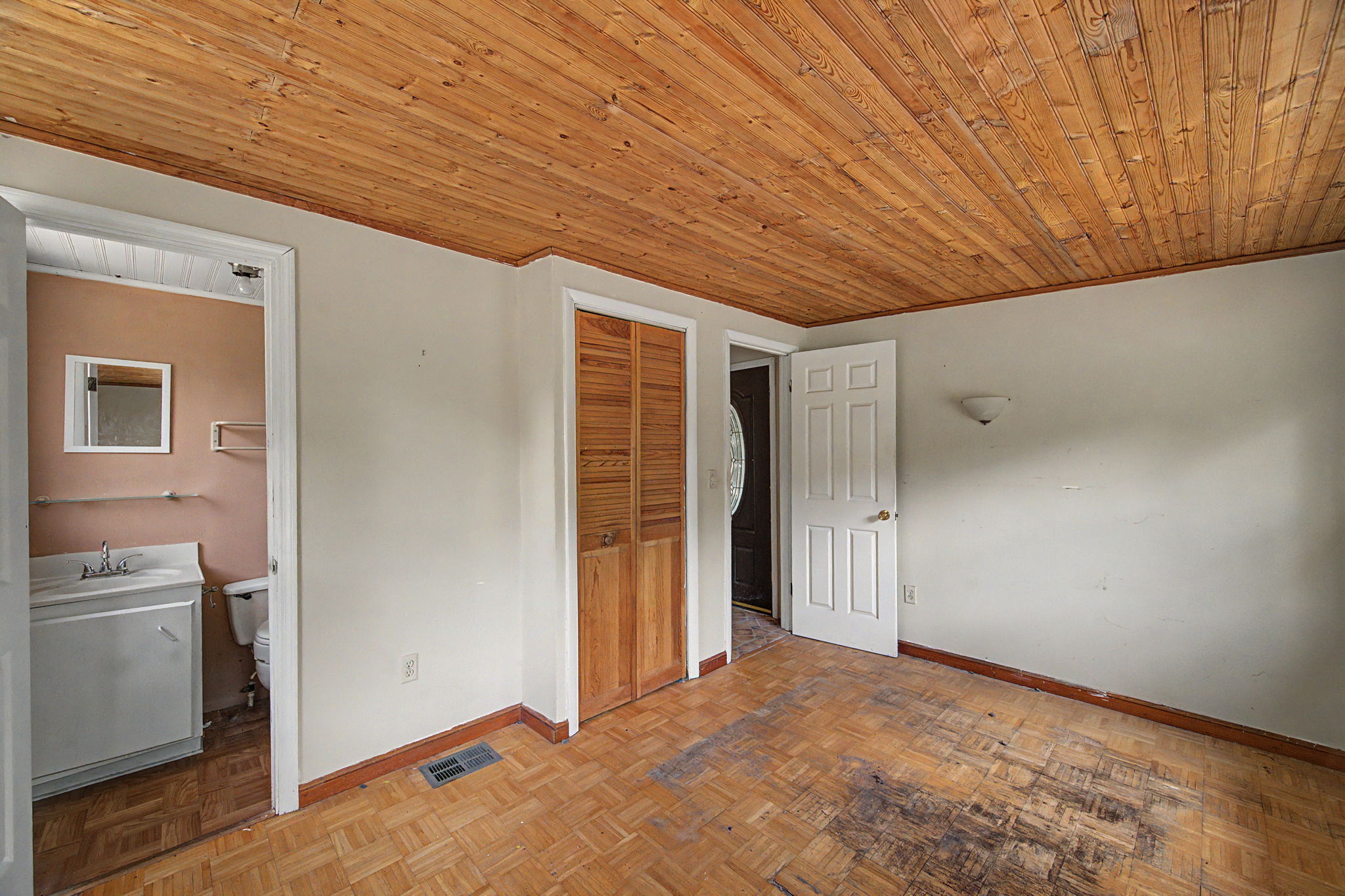 Interiors (22)