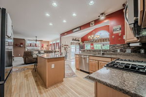  Photo 16