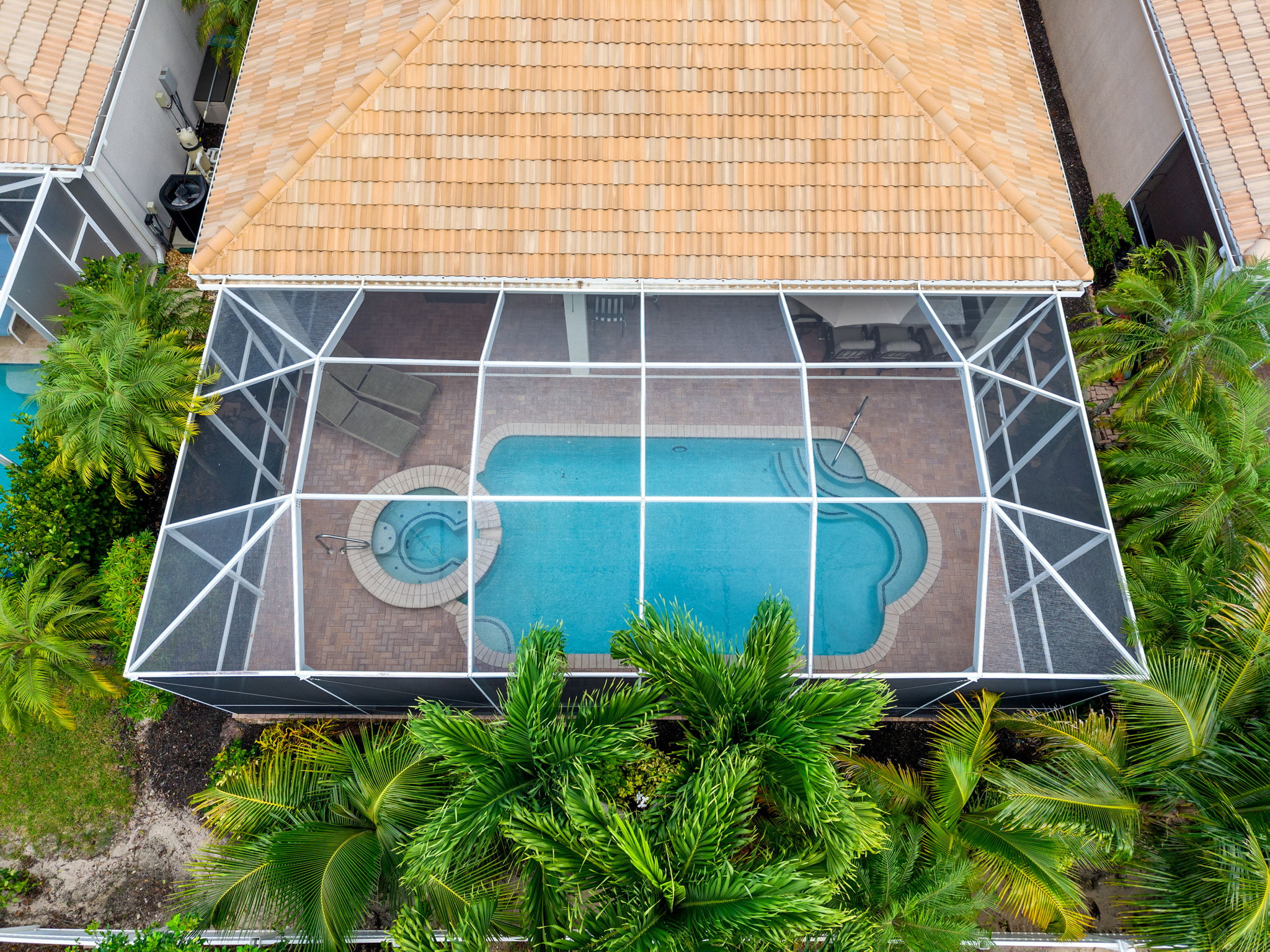 Drone Pool and Lanai