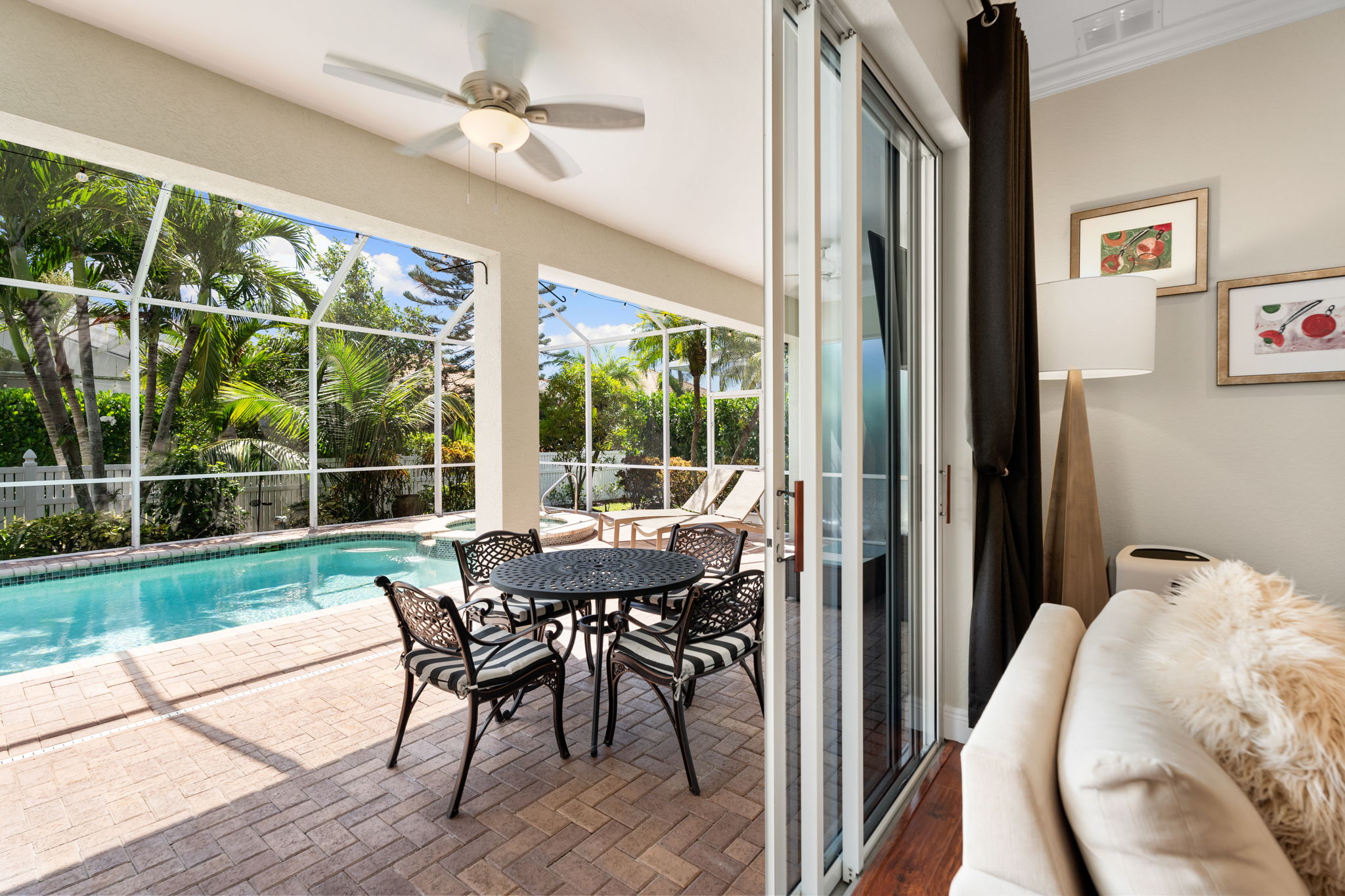 Dining Area Lanai