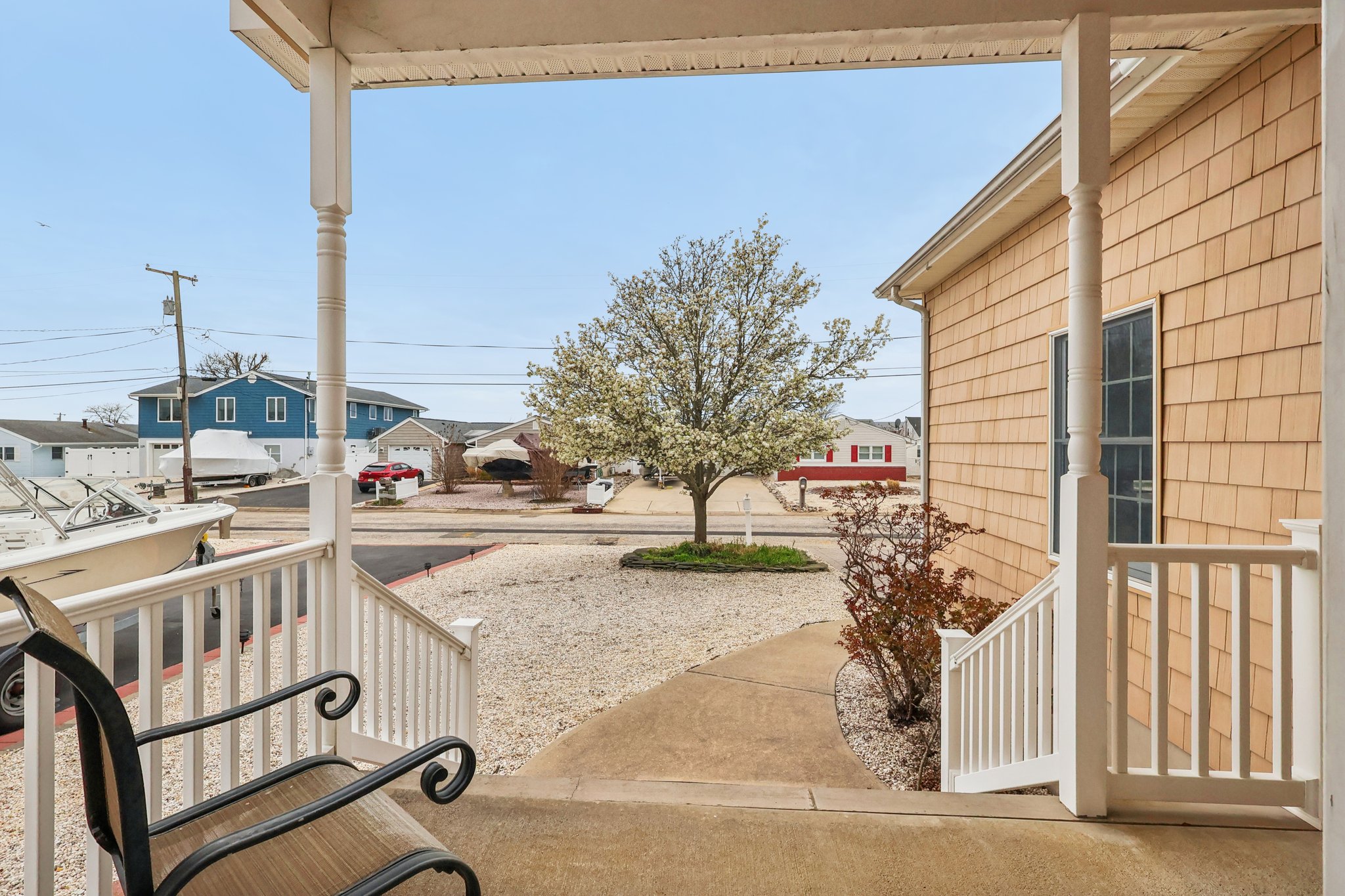 Montclair Rd-S1404-004.jpg