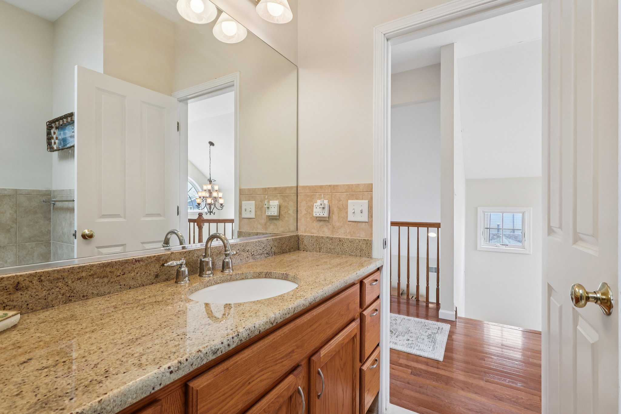 Montclair Rd-S1404-033.jpg