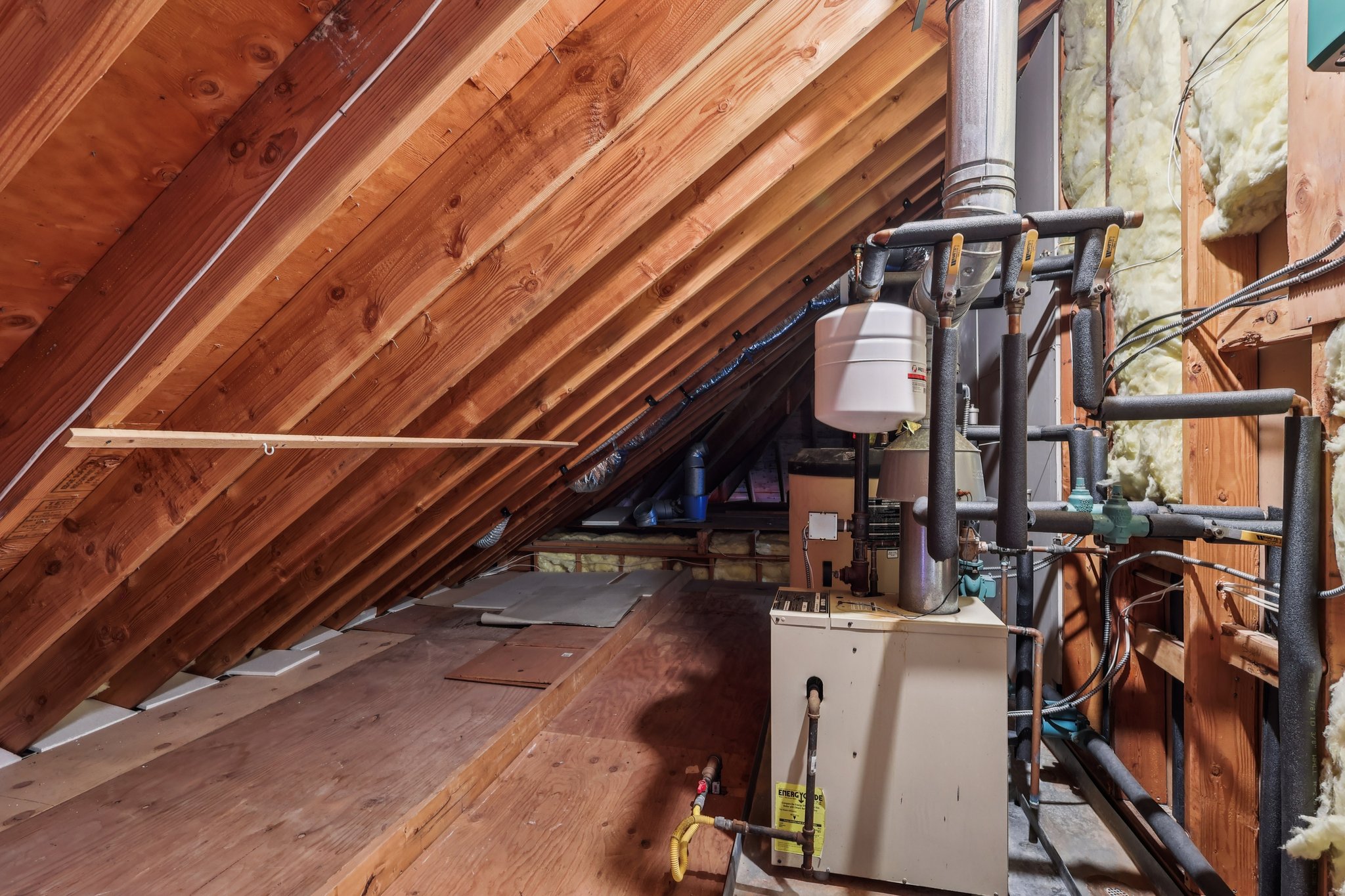 Montclair Rd-S1404-040.jpg