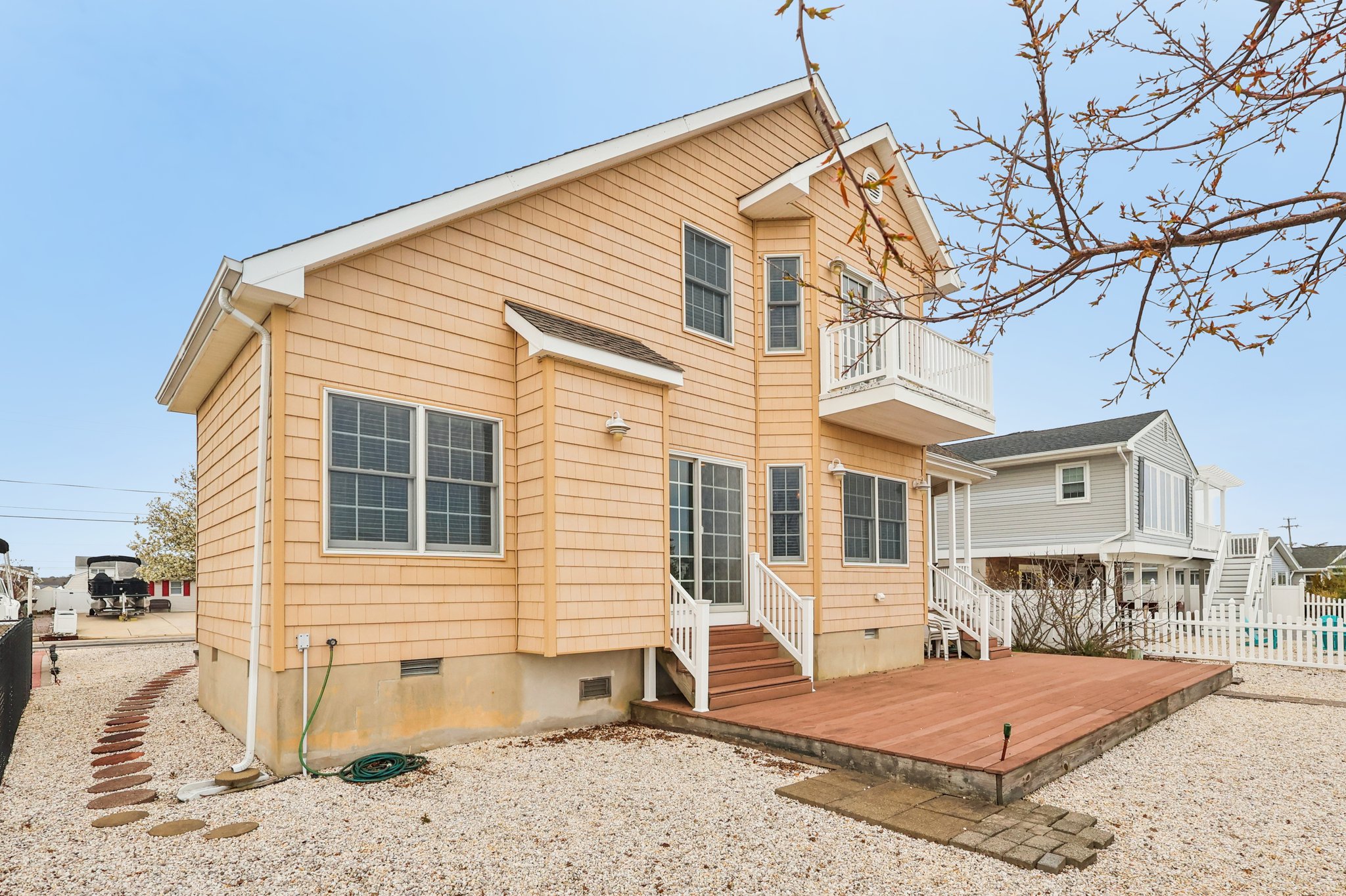 Montclair Rd-S1404-050.jpg