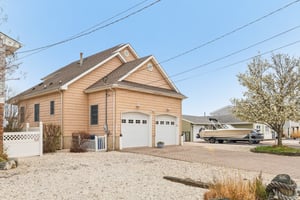 Montclair Rd-S1404-002.jpg