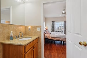 Montclair Rd-S1404-030.jpg