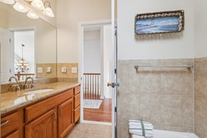 Montclair Rd-S1404-032.jpg