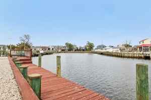 Montclair Rd-S1404-060.jpg