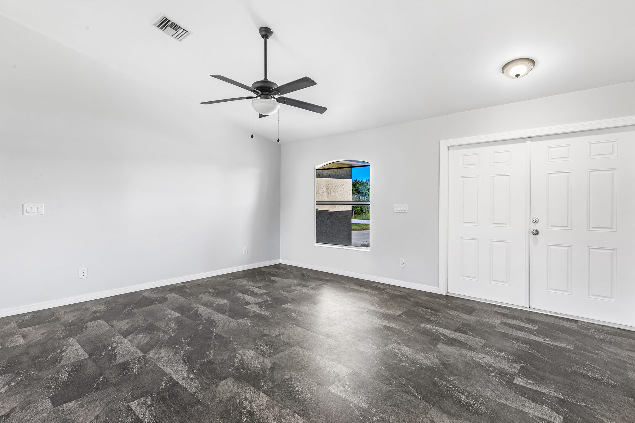 232 Peerless St, Lehigh Acres, FL 33974, USA Photo 6