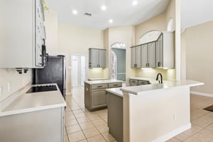 Sagecrest Dr-S0905-011.jpg