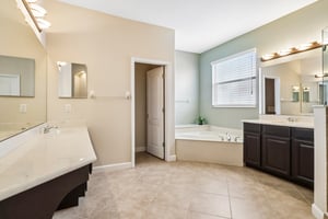 Sagecrest Dr-S0905-026.jpg