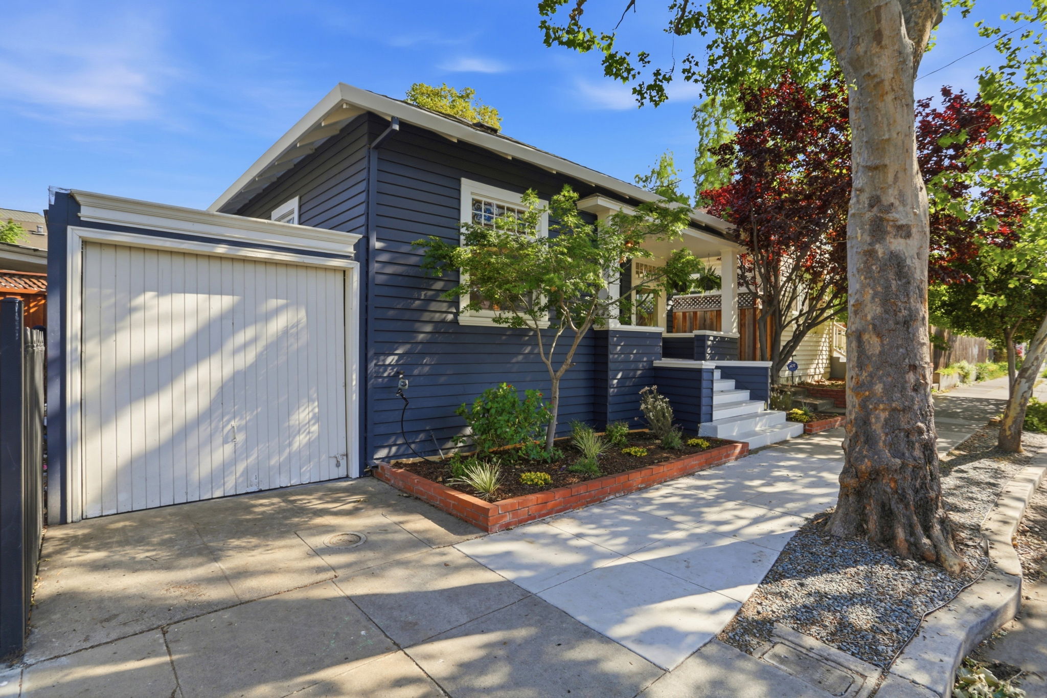 002_F8_232 Washington St