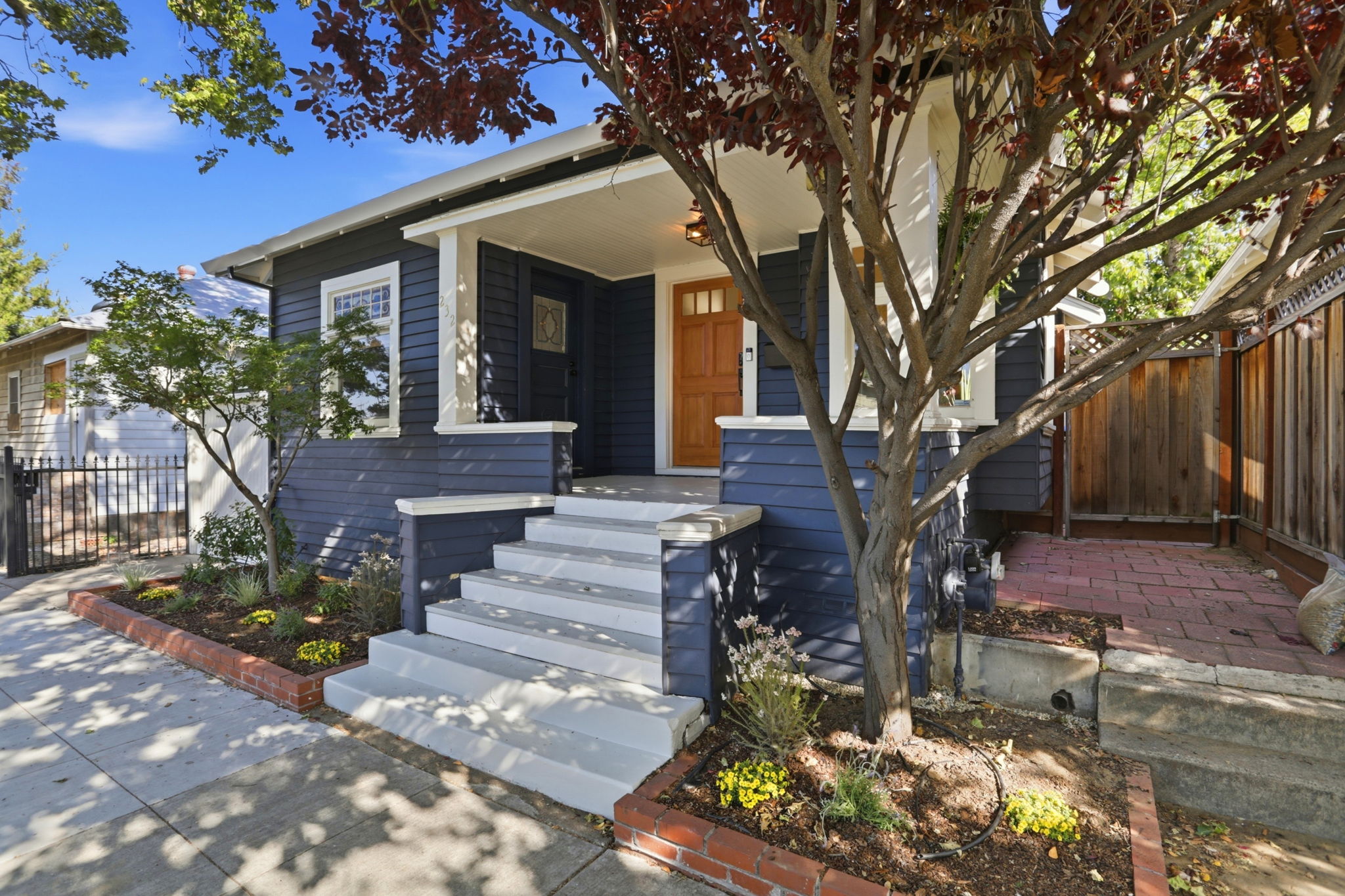 004_F8_232 Washington St