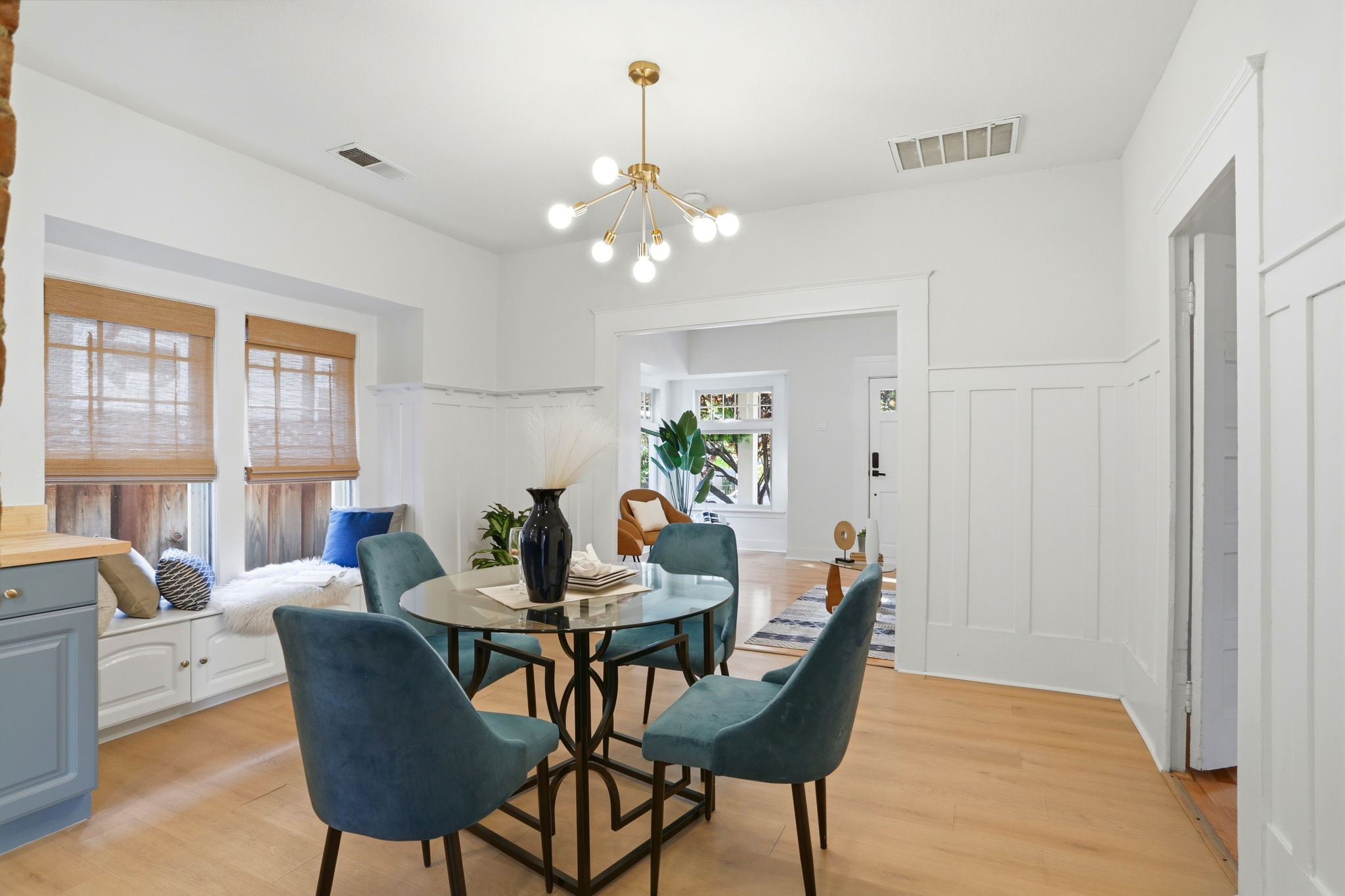 018_F8_232 Washington St