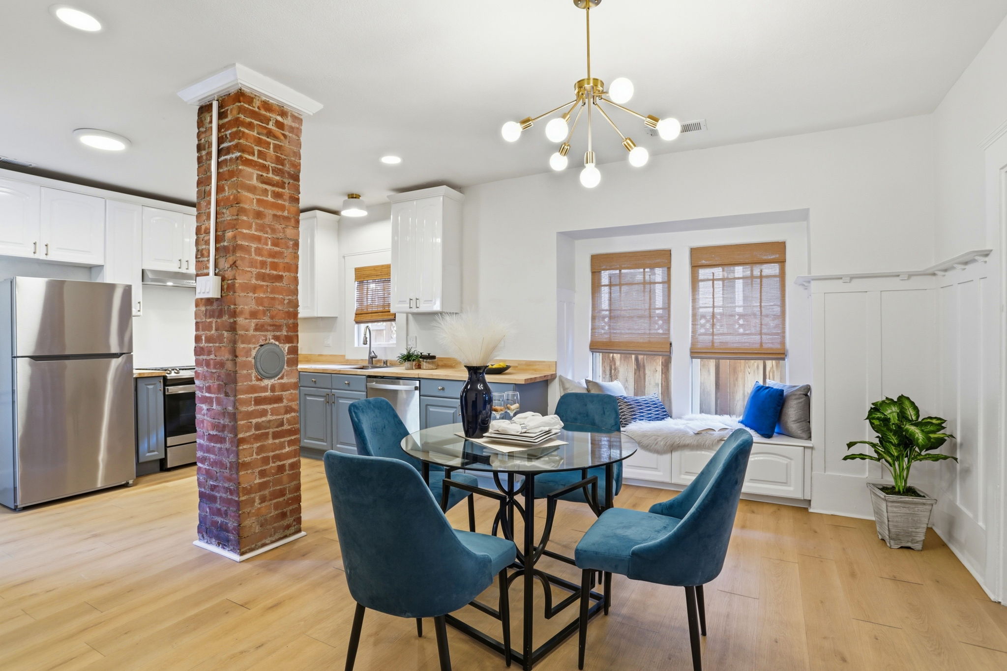 020_F8_232 Washington St