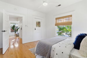 026_F8_232 Washington St