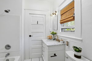 029_F8_232 Washington St