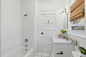 030_F8_232 Washington St