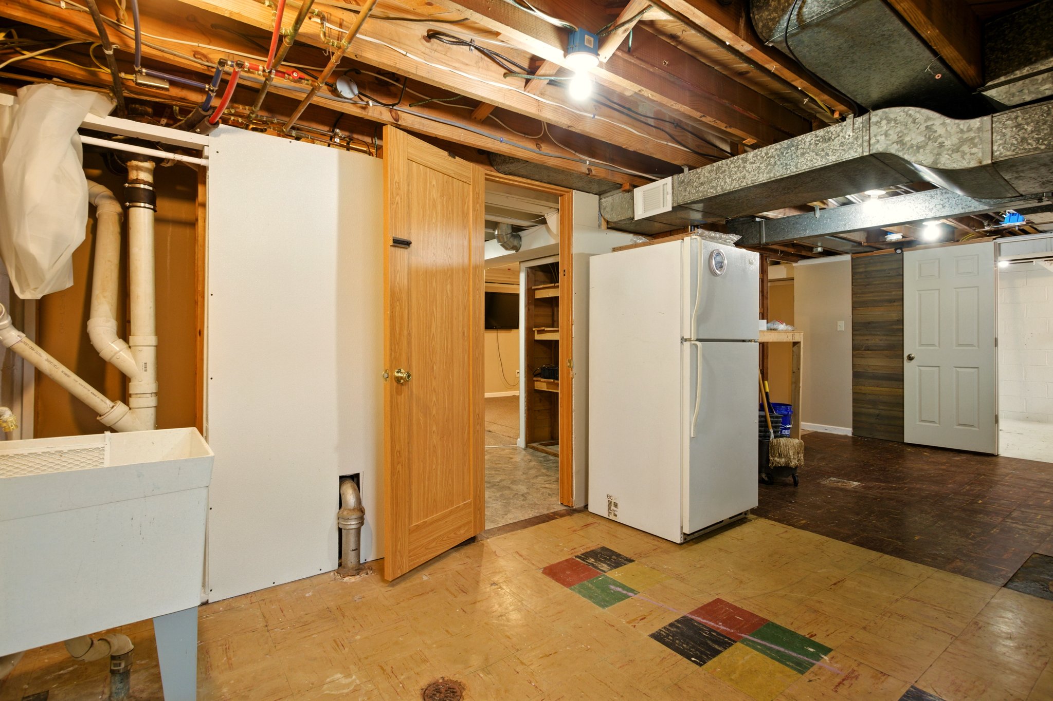  Photo 32