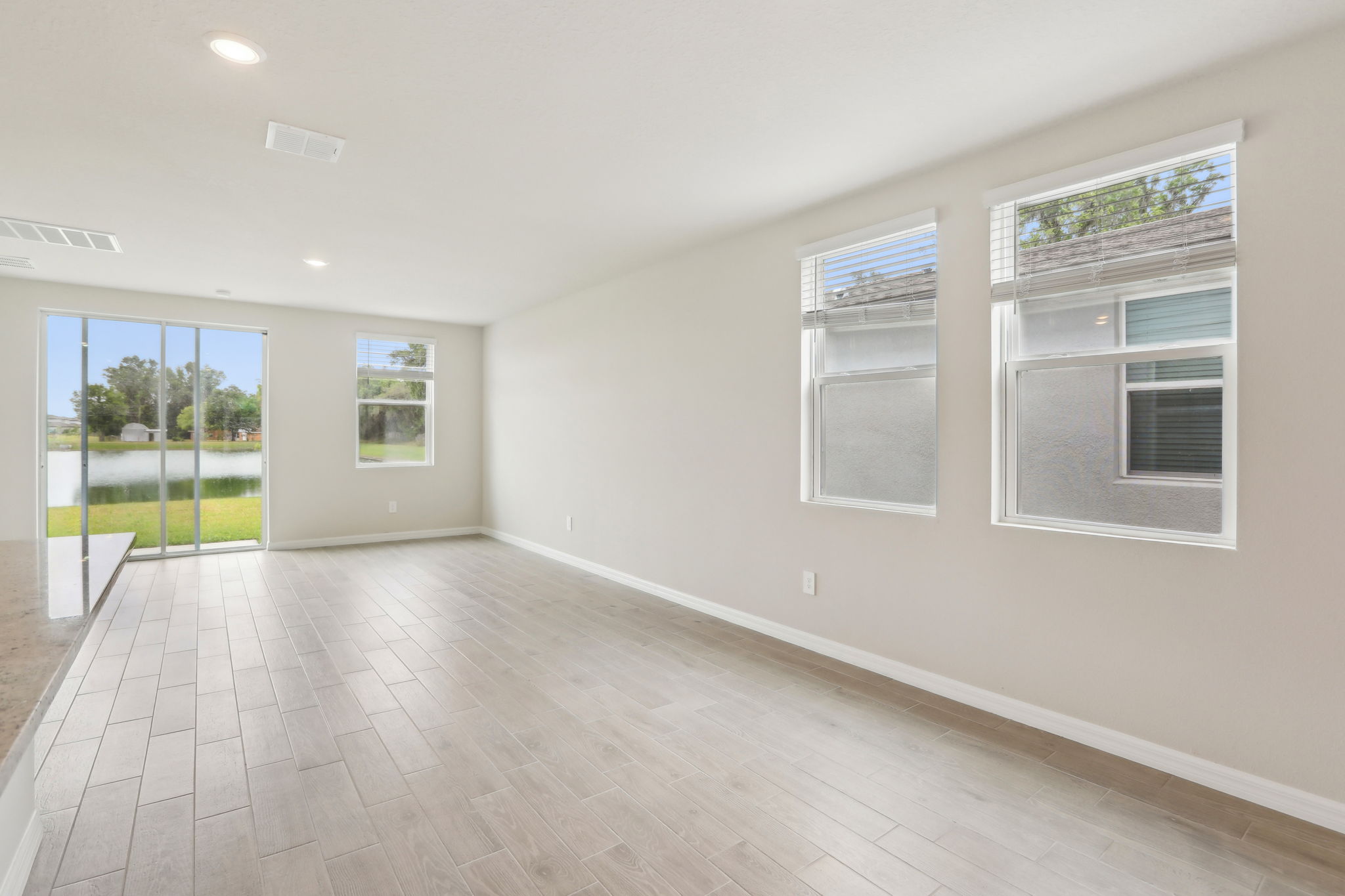 Tampa - Park East - Lot 0327 - 2320 E. Newsome Rd., Plant City, FL 33565-005