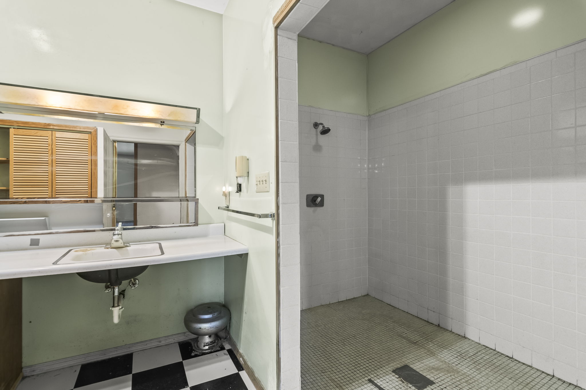 Bed 3 Bath