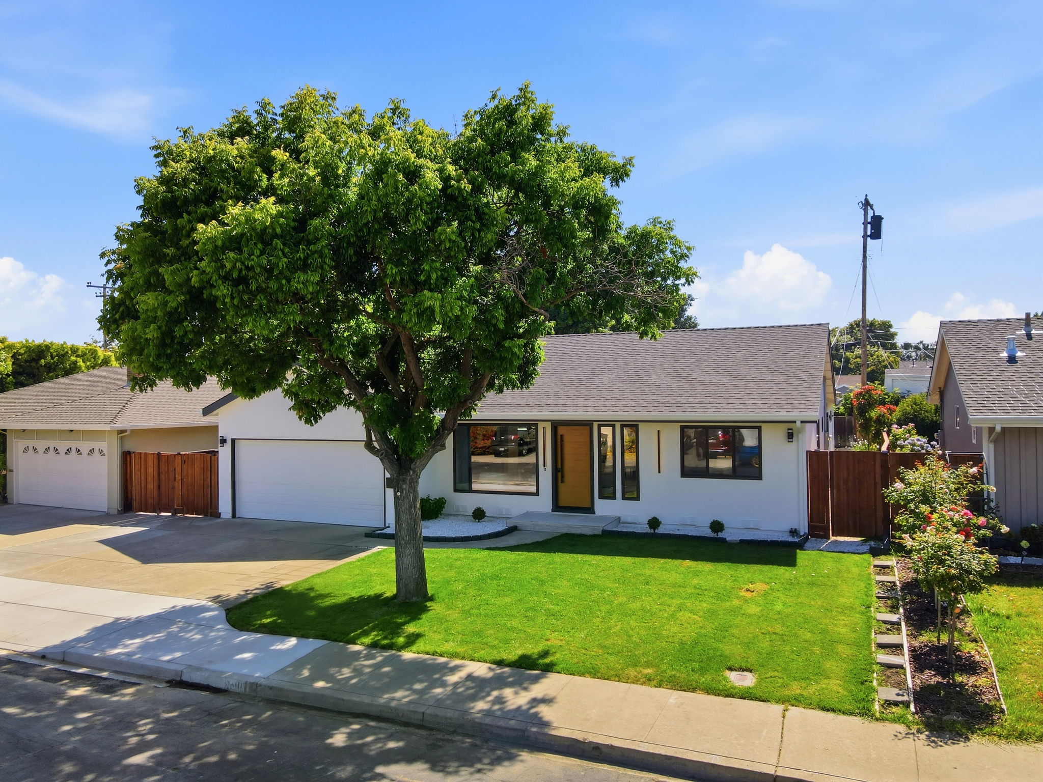 002_F8_AERIAL_2320 Talia Ave