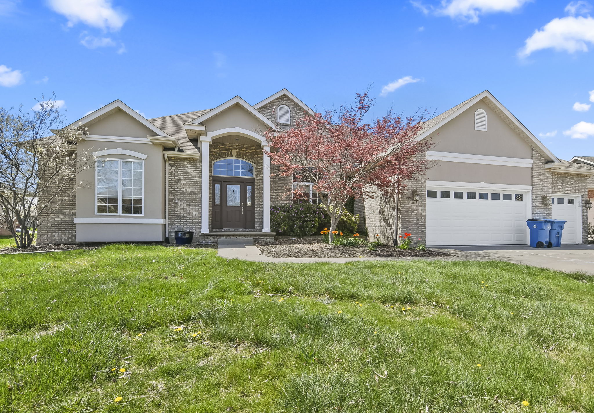 2320 Tara Ln, Springfield, IL 62704 Design Eyes Photography