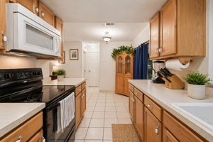 *Virtually Staged* Kitchen