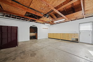  Photo 31