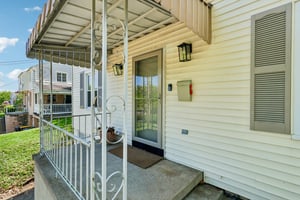Milford Dr-S0605-004.jpg