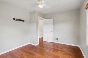 Milford Dr-S0605-039.jpg
